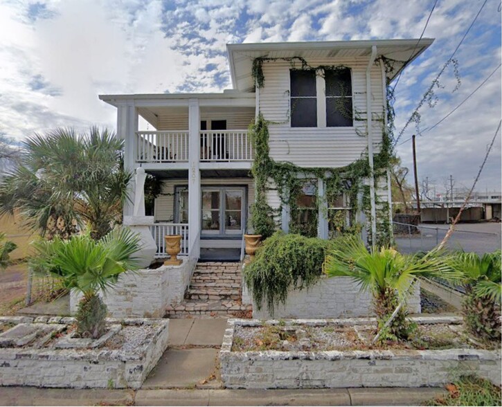 1207 Mccullough Ave, San Antonio, TX for sale - Primary Photo - Image 1 of 5