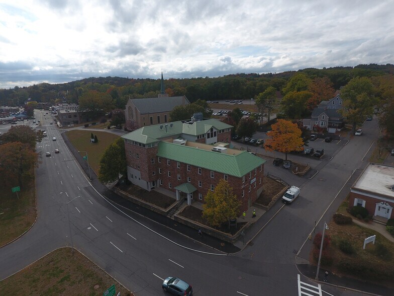 385 Grove St, Worcester, MA for lease - Building Photo - Image 1 of 4