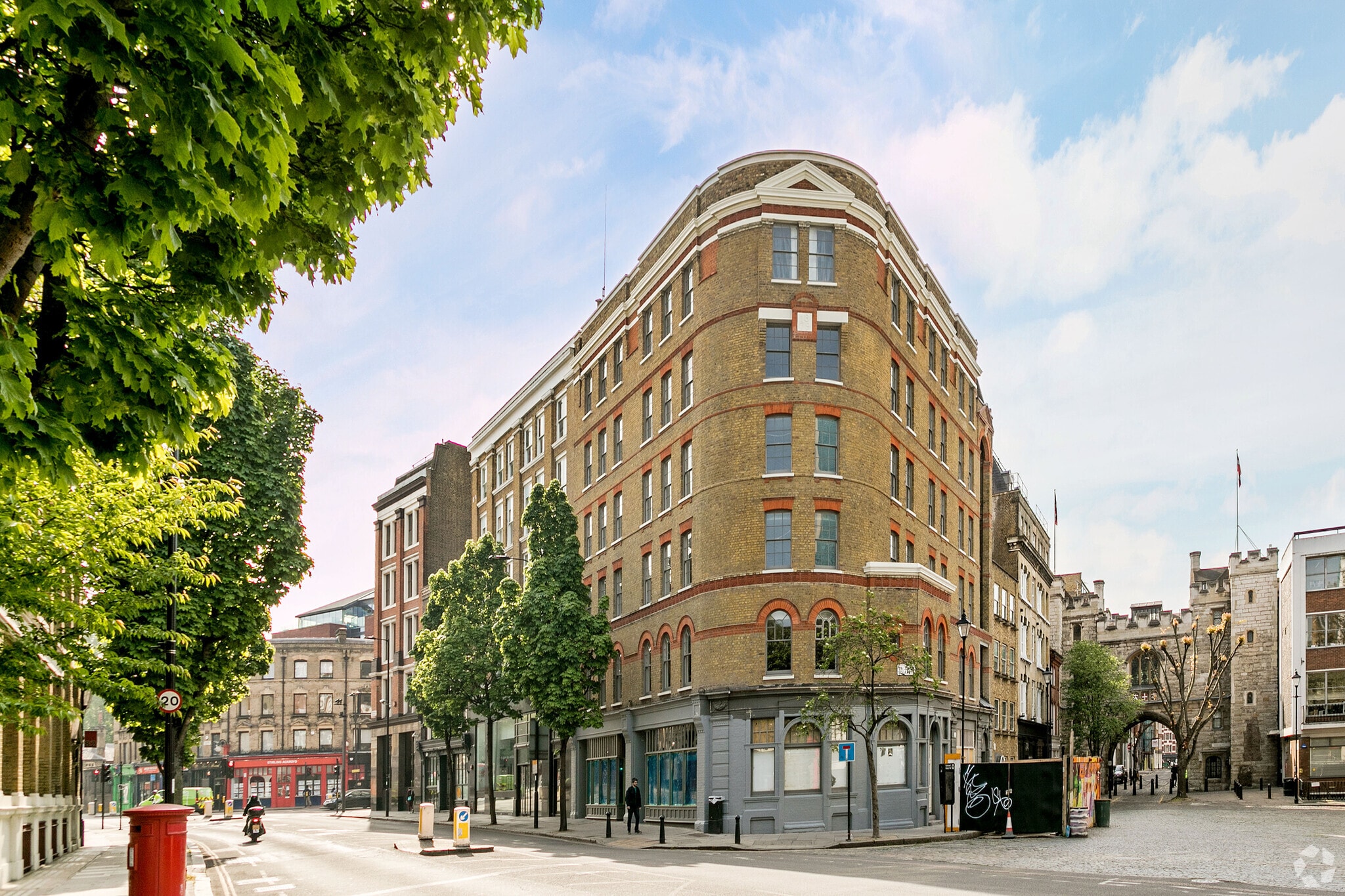 33-35 St Johns Sq, London for sale Building Photo- Image 1 of 1
