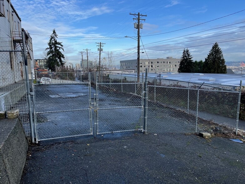 2325-2333 Tacoma Ave S, Tacoma, WA for lease - Building Photo - Image 3 of 5