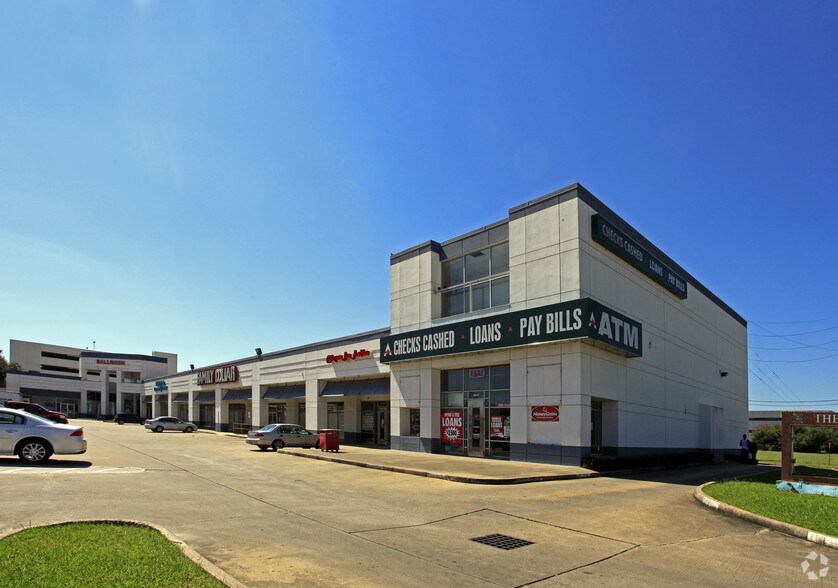 9819 St, Houston, TX 77036