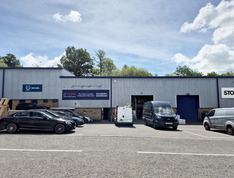 Kingstanding Way, Tunbridge Wells for lease - Building Photo - Image 1 of 10