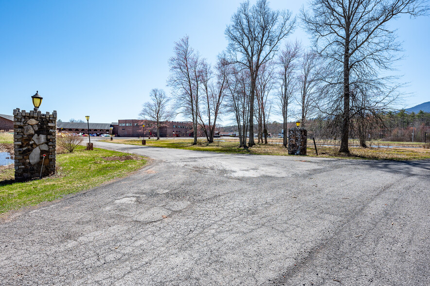 4858 Route 32, Catskill, NY for lease - Building Photo - Image 3 of 99