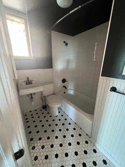 246-248 S Broadway, Denver, CO for sale - Interior Photo - Image 3 of 23