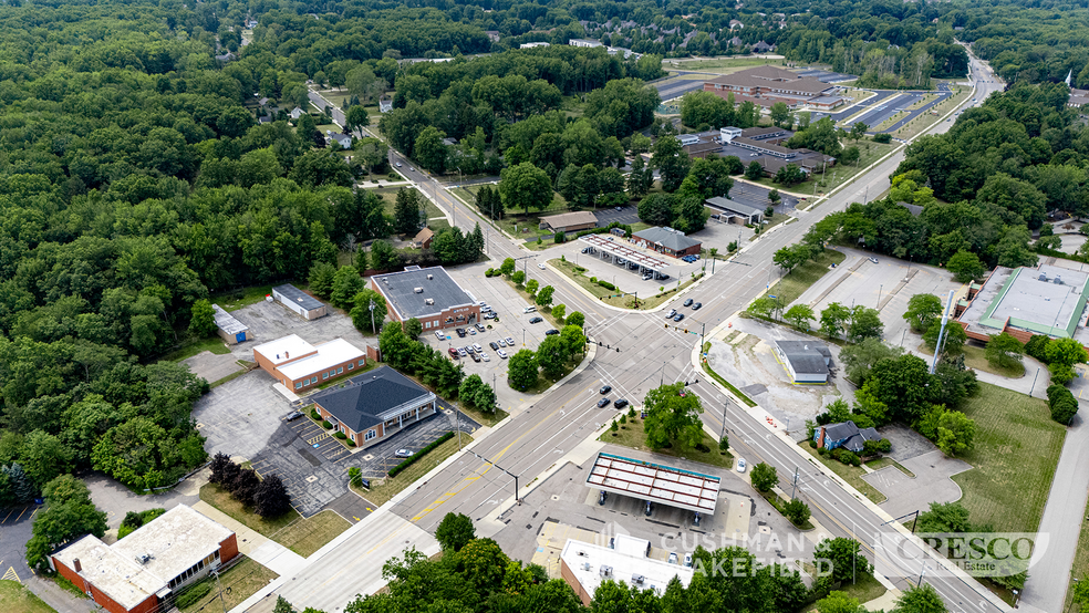 27175 Center Ridge Rd, Westlake, OH for lease - Building Photo - Image 3 of 5