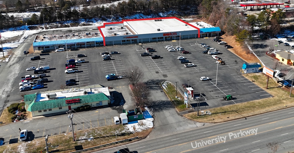 5952 University Pky, Winston-Salem, NC for lease - Building Photo - Image 2 of 2