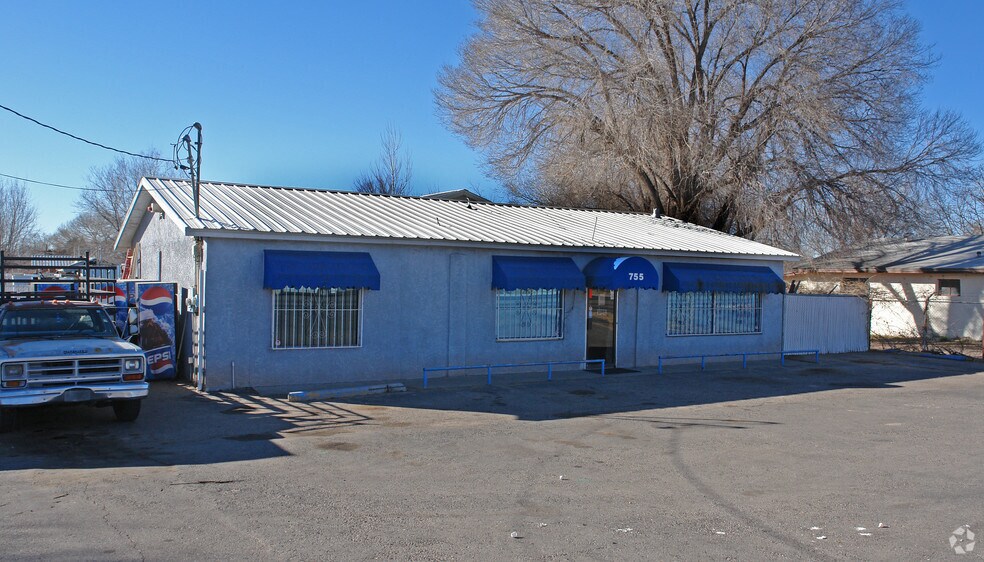 755 Bosque Farms Blvd, Bosque Farms, NM 87068