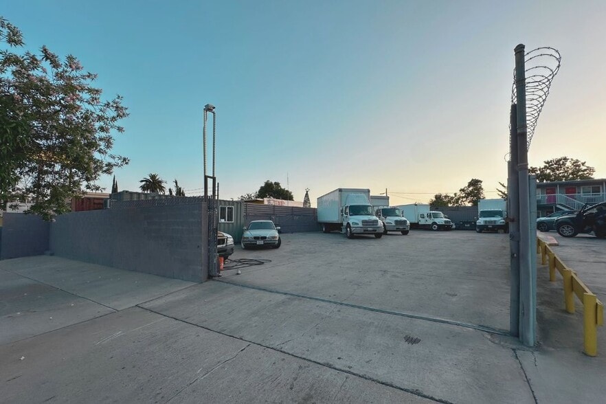 1545 Lincoln Ave, Pasadena, CA for lease - Building Photo - Image 2 of 17