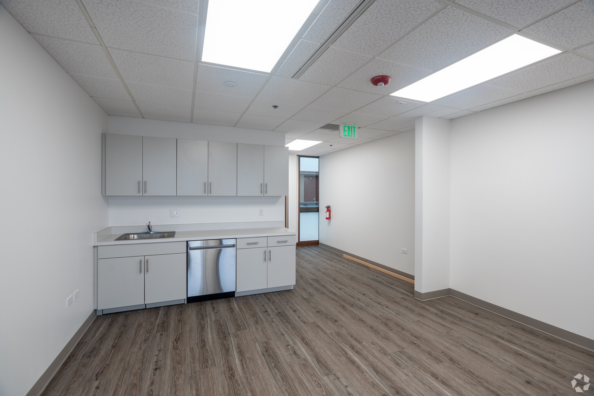 9350 E Arapahoe Rd, Greenwood Village, CO 80112 Wells Fargo Arapahoe