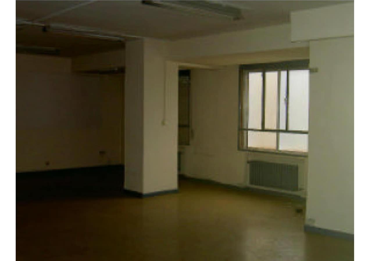 Valladolid, VLL 47002 - Unit - -  - Interior Photo - Image 1 of 5