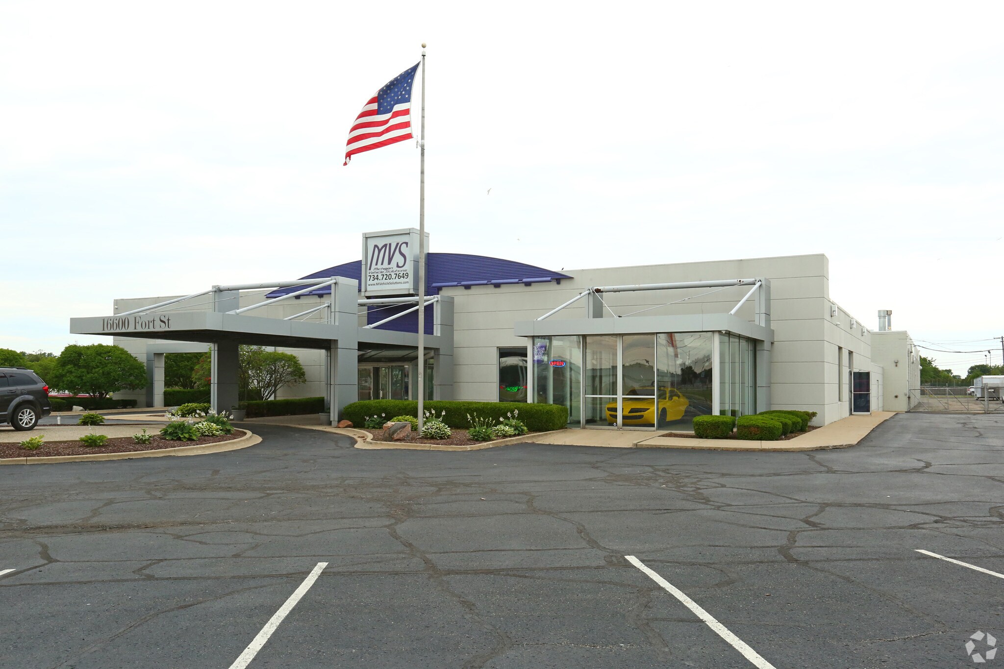 16600 Fort St, Southgate, MI for lease Primary Photo- Image 1 of 6