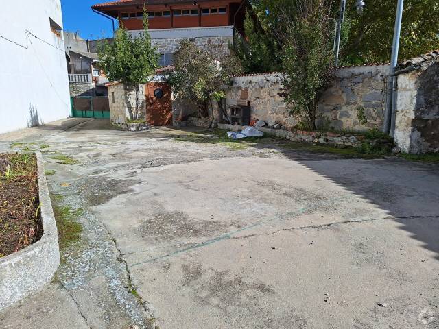 Land in Moralzarzal, Madrid for sale - Building Photo - Image 2 of 5