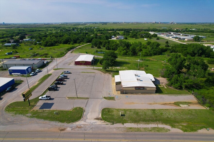 9800-9806 NW Cache Rd, Lawton, OK for sale - Building Photo - Image 3 of 15