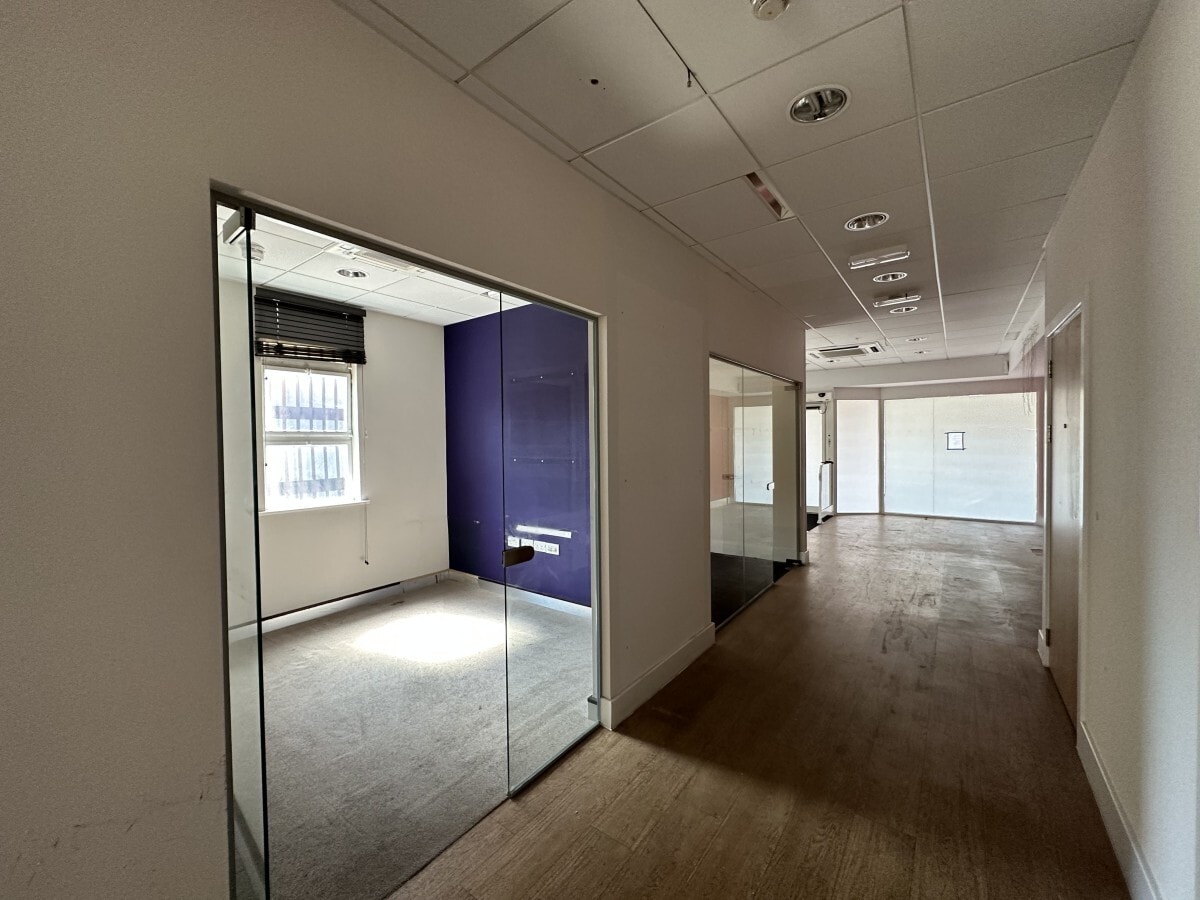 104-116 Front St, Arnold for lease Interior Photo- Image 1 of 7