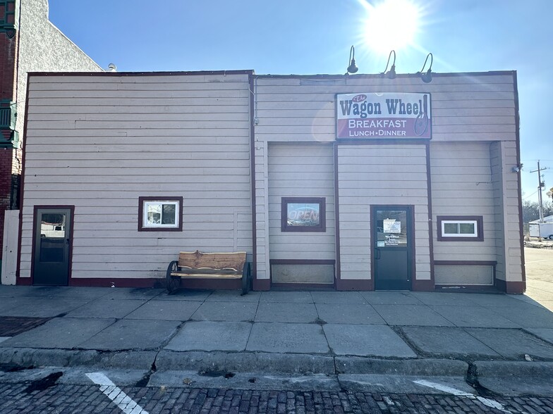 703 Broadway, Marysville, KS for sale - Primary Photo - Image 1 of 1