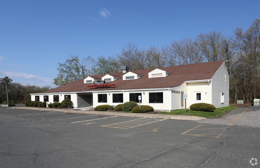 220 Albany Tpke, Canton, CT for sale - Building Photo - Image 1 of 1