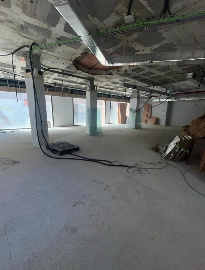 Vilanova i la Geltrú, BAR 08800 - - - Interior Photo - Image 1 of 4