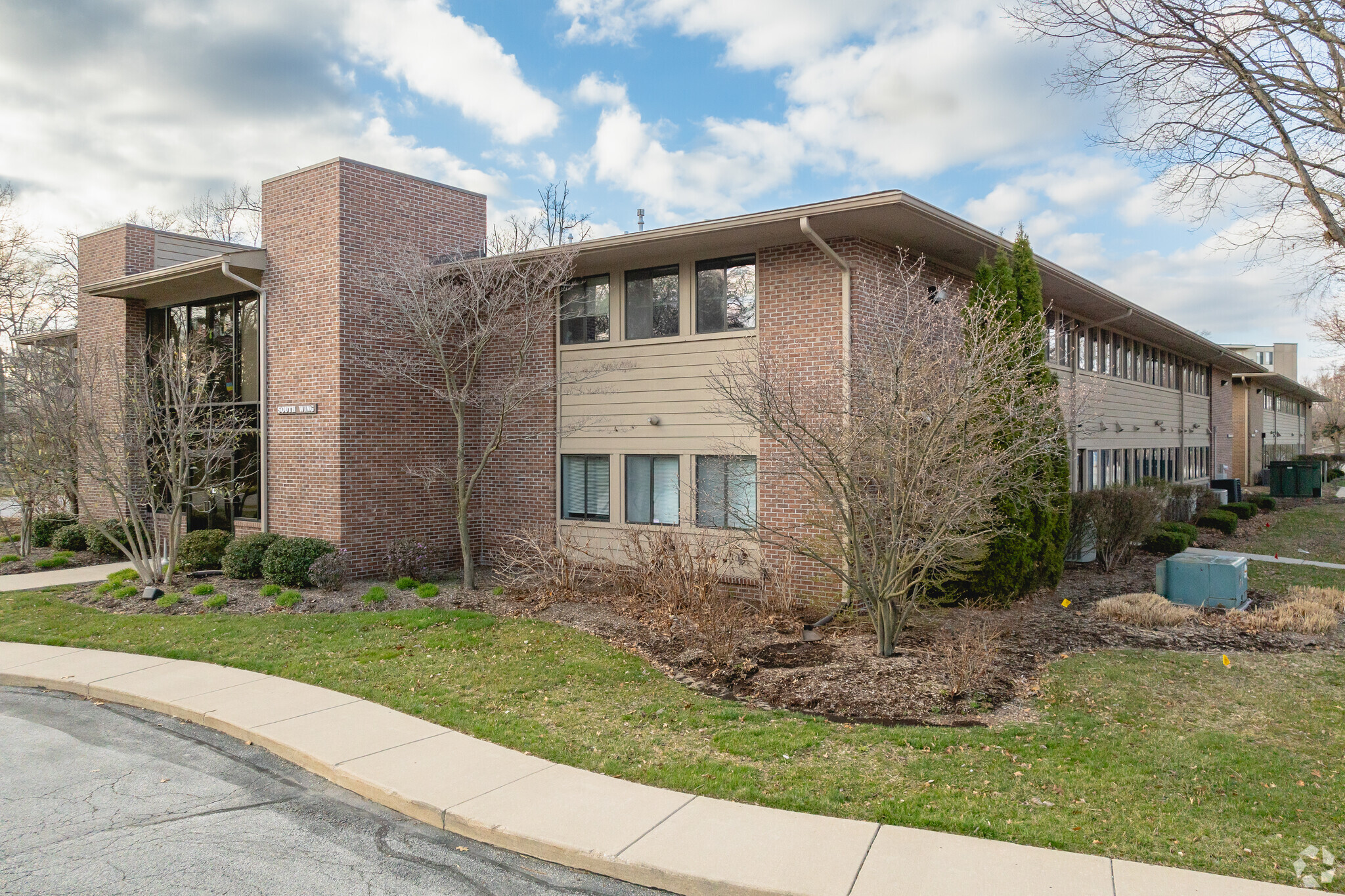 3425 Executive Pky, Toledo, OH for lease Building Photo- Image 1 of 5