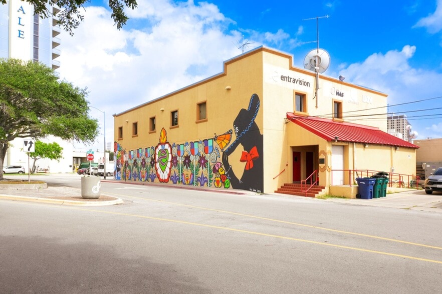 102 N Mesquite St, Corpus Christi, TX for sale - Building Photo - Image 2 of 19