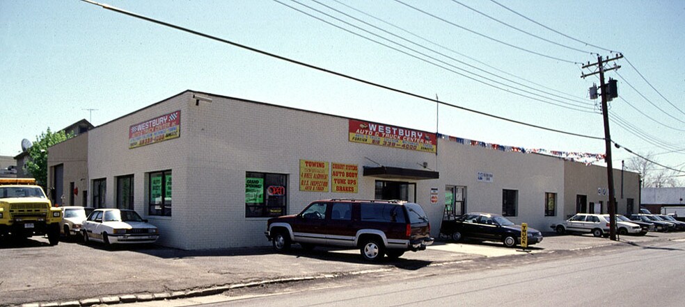520 Main St, Westbury, NY for sale - Primary Photo - Image 1 of 1
