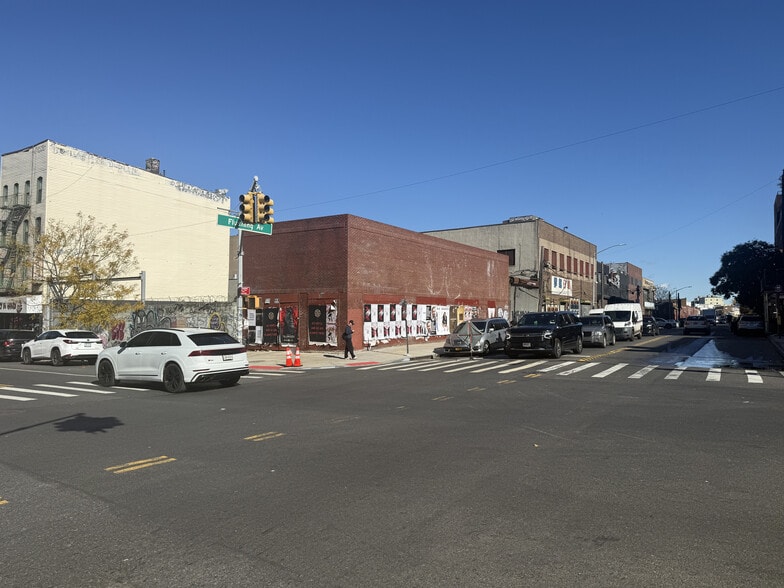 455 Bushwick Ave, Brooklyn, NY for lease - Building Photo - Image 2 of 4