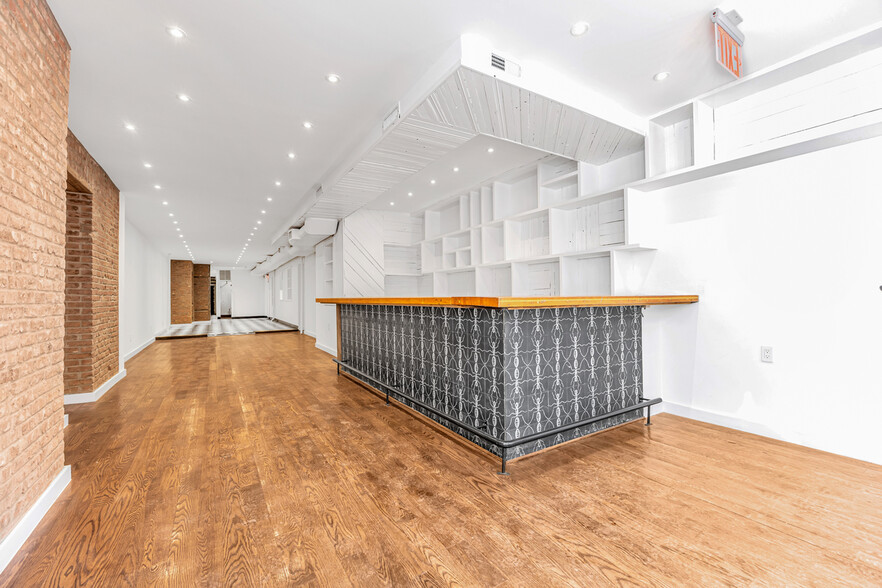 60-62 2nd Ave, New York, NY for lease - Interior Photo - Image 3 of 8