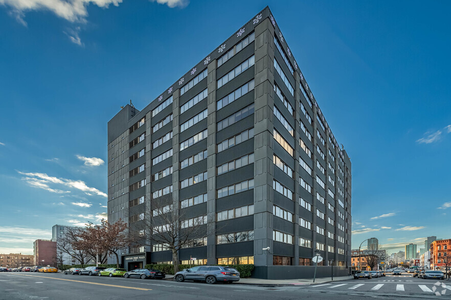 47-40 21st St, Long Island City, NY for lease - Primary Photo - Image 1 of 5