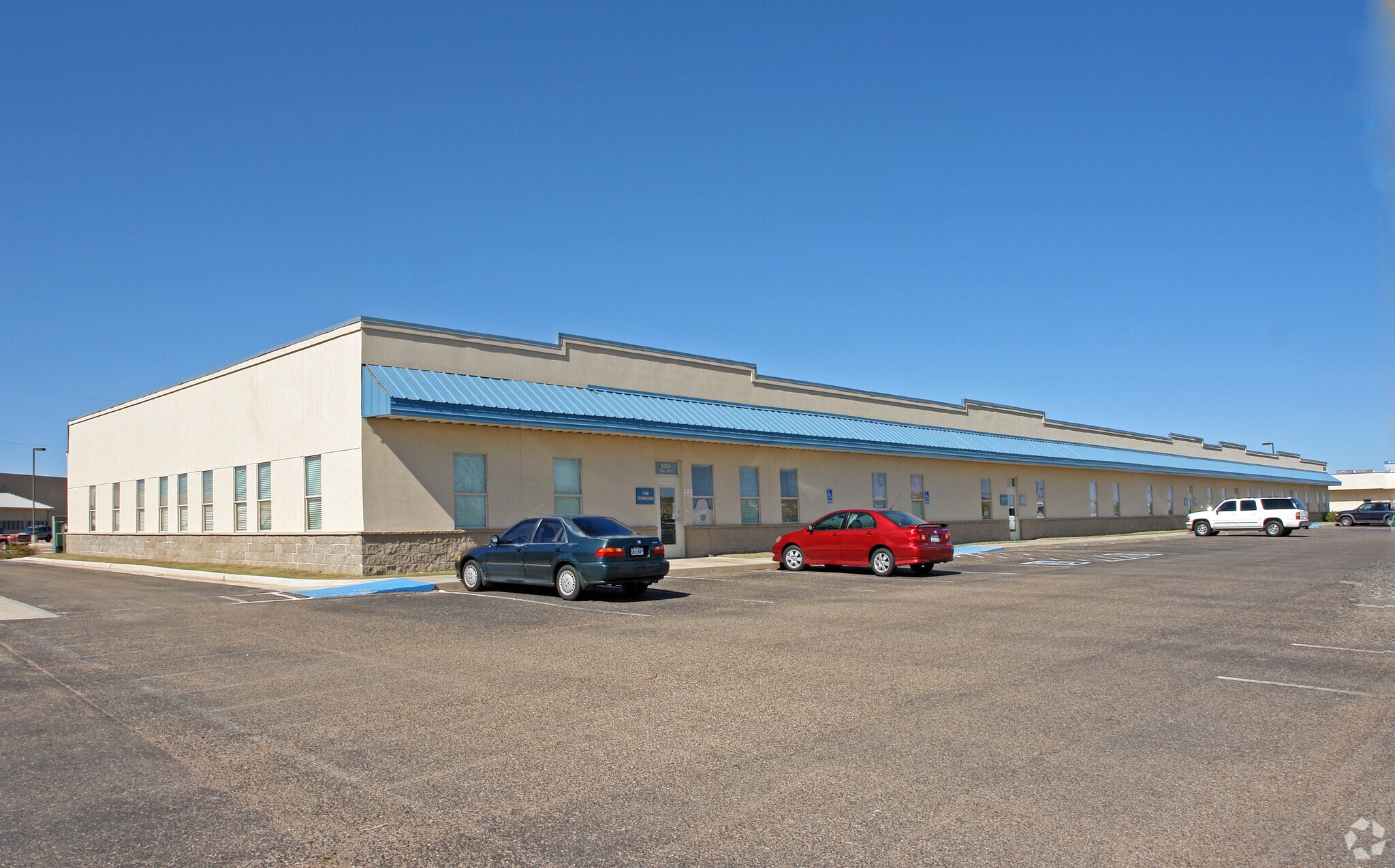 6306 Iola Ave, Lubbock, TX for sale Primary Photo- Image 1 of 1