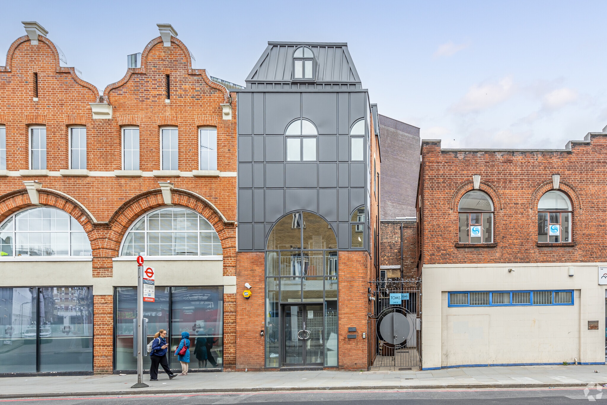 146B-148 Kings Cross Rd, London for sale Primary Photo- Image 1 of 1