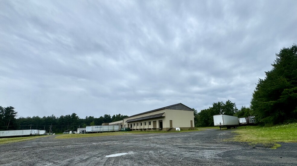 100 Servistar Industrial Way, Westfield, MA for lease - Building Photo - Image 2 of 4