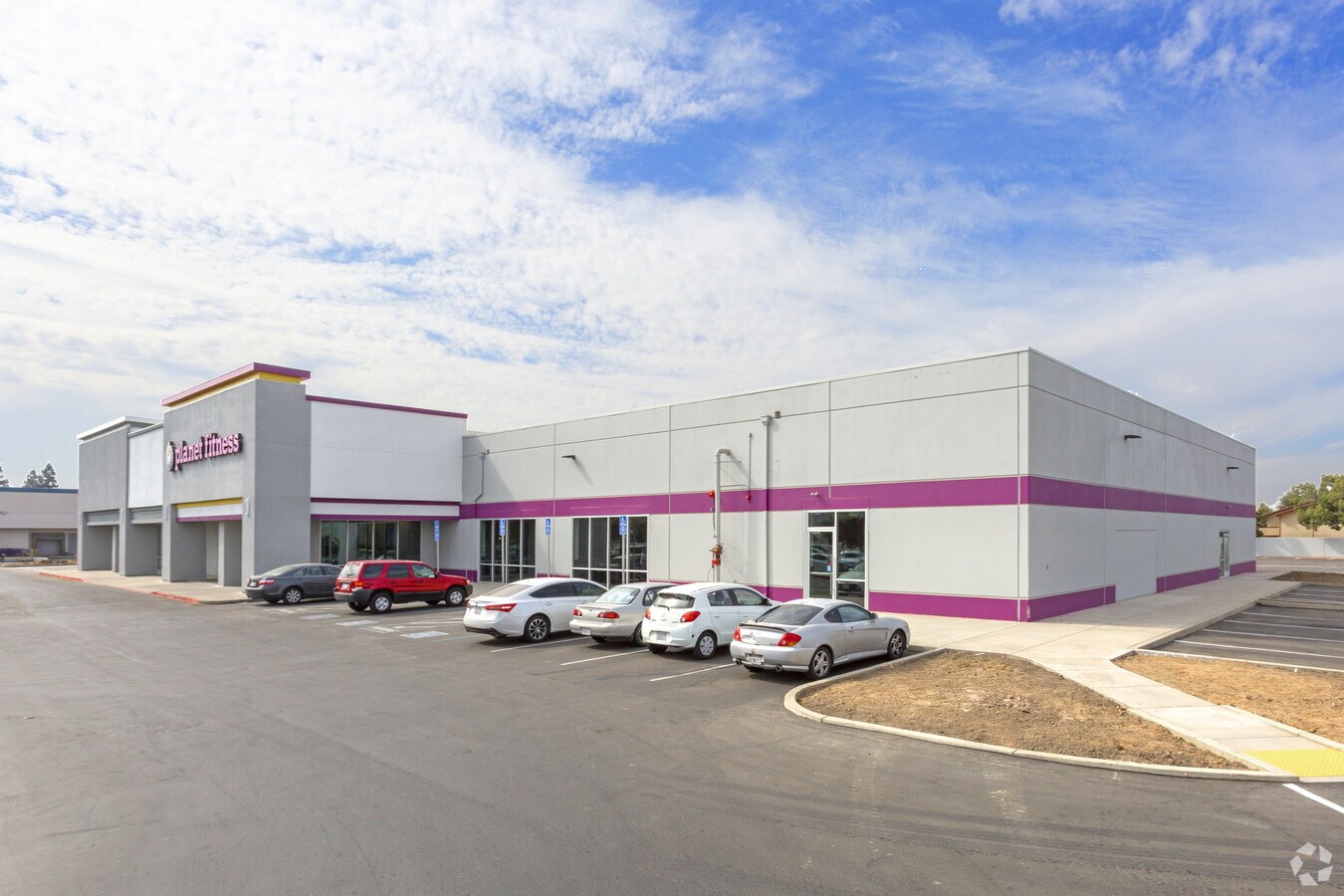 3155 R St, Merced, CA 95348