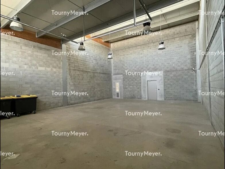 Office in Castries for lease - Interior Photo - Image 2 of 8