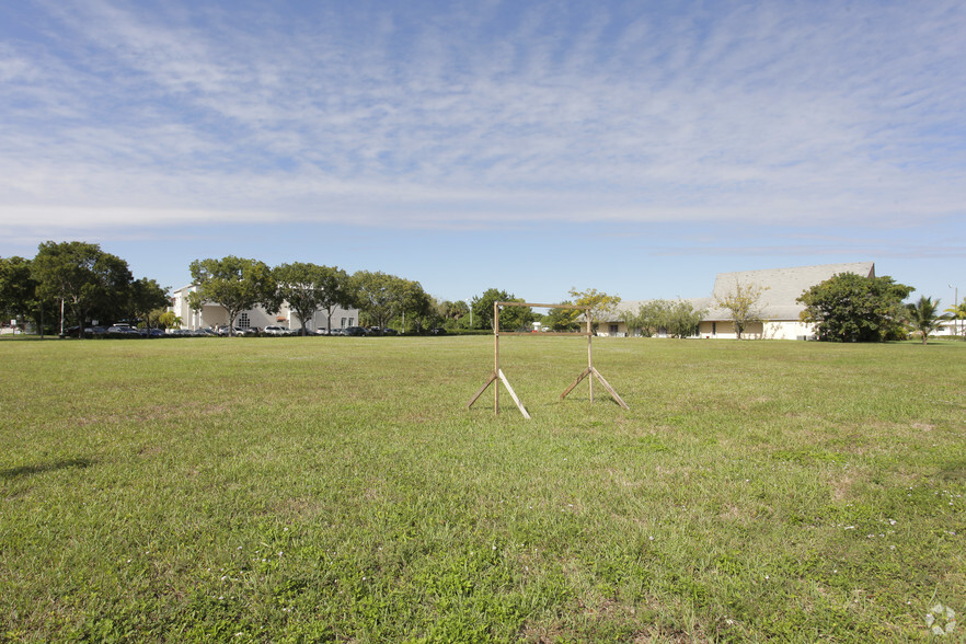 W McNab Rd, Tamarac, FL for sale - Primary Photo - Image 1 of 9