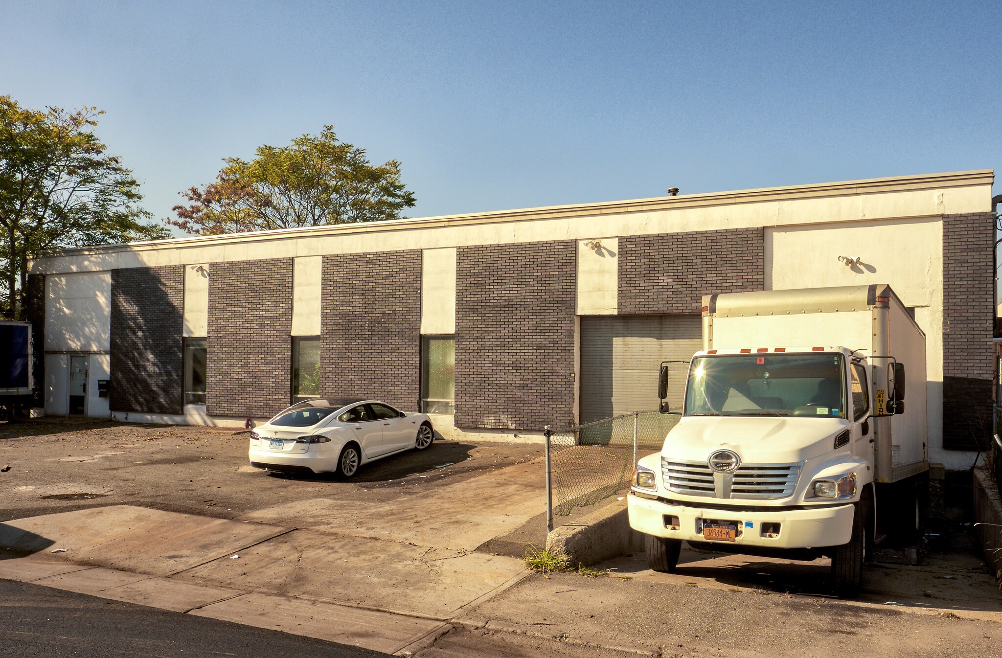 85 Brooklyn Ave, Westbury, NY for sale Primary Photo- Image 1 of 1