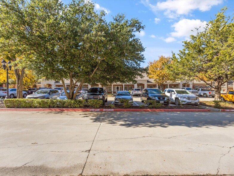 2435 E Southlake Blvd, Southlake, TX for lease - Building Photo - Image 2 of 14