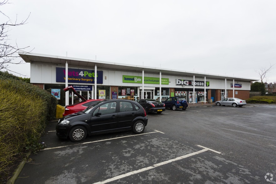 106-118 Horbury Rd, Wakefield for lease - Building Photo - Image 2 of 3