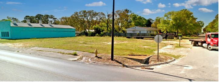 8301 E Oak Island Dr, Oak Island, NC for lease - Building Photo - Image 1 of 2