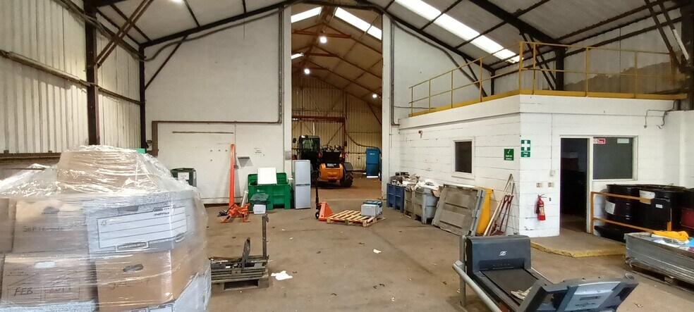 Wakefield Rd, Barnsley for sale - Interior Photo - Image 1 of 1