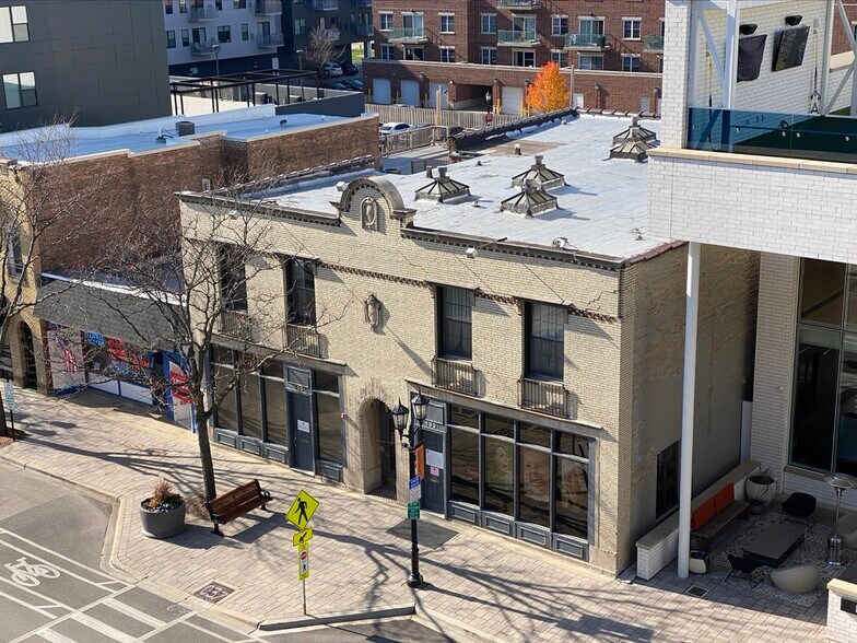 130-132 N Addison Ave, Elmhurst, IL for sale - Building Photo - Image 1 of 1