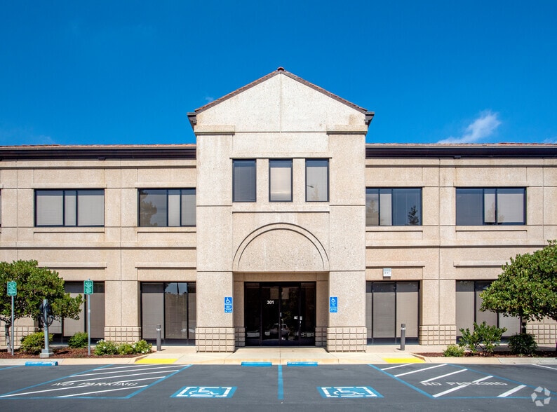 301 N Whisman Rd, Mountain View, CA for lease - Building Photo - Image 2 of 10