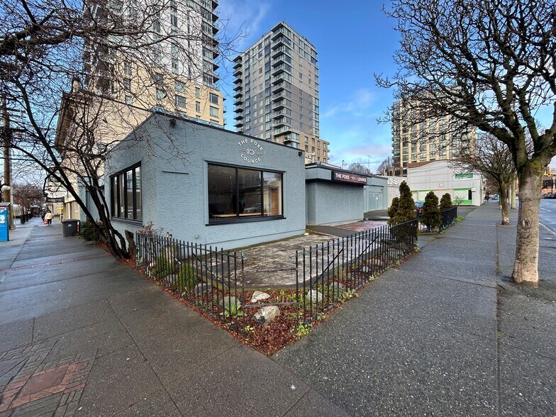 866 Yates St, Victoria, BC for sale - Building Photo - Image 2 of 6