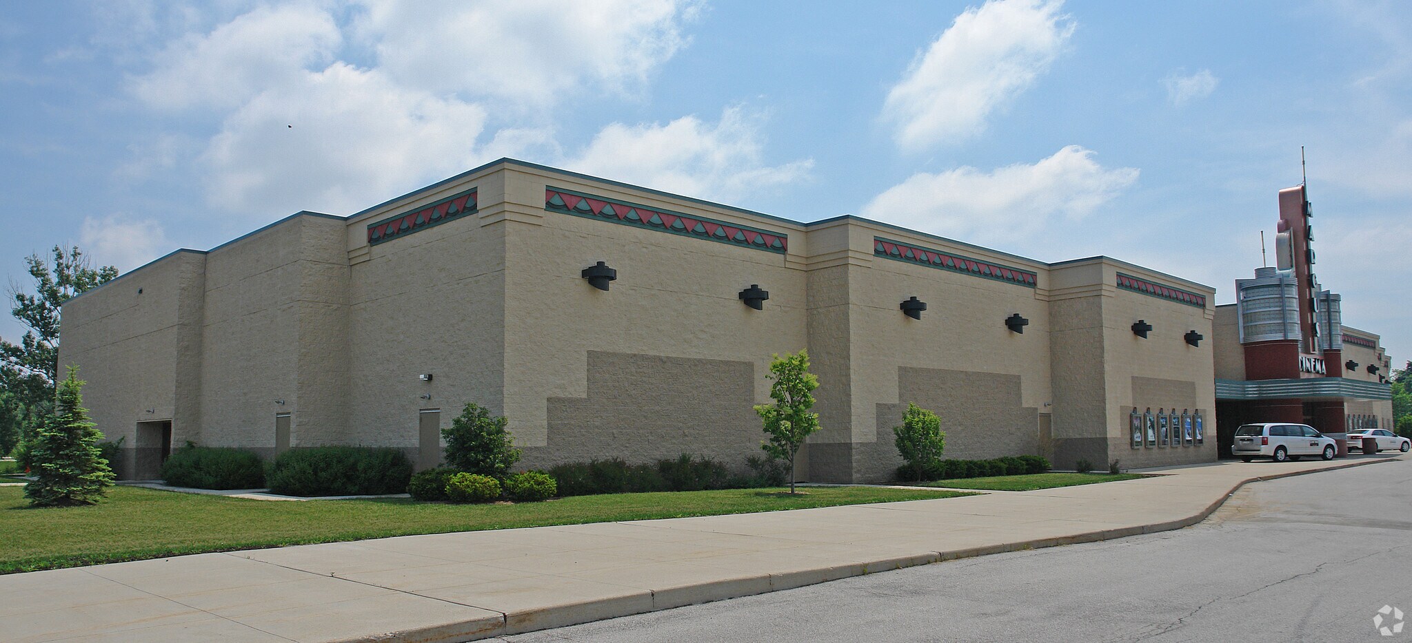 350 S Riverside Dr, Saukville, WI 53080 Retail for Sale