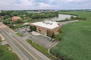 Route 5 Business Center - Convenience Store