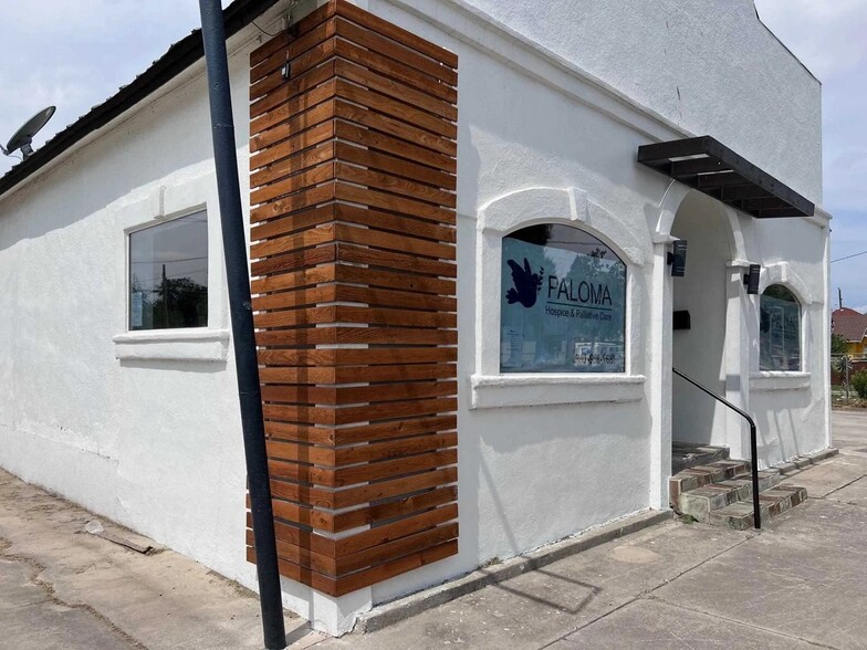 500 - 101 Main & 3rd St, Del Rio, TX 788 portfolio of 2 properties for sale on LoopNet.com - Building Photo - Image 2 of 24