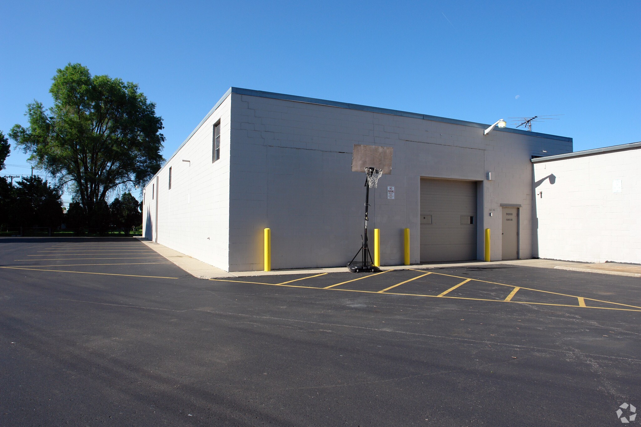 5120051370 Van Dyke Ave, Utica, MI 48316