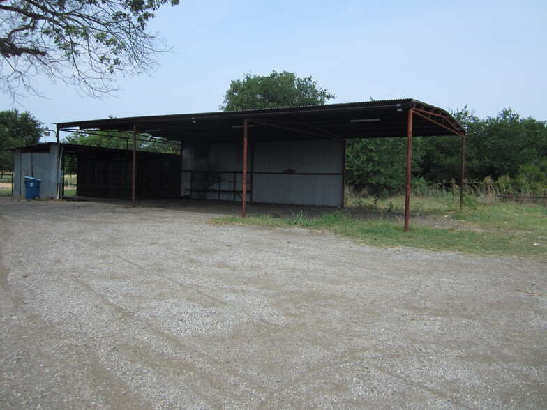 13042 Interstate 10 E, Marion, TX for lease - Building Photo - Image 3 of 4