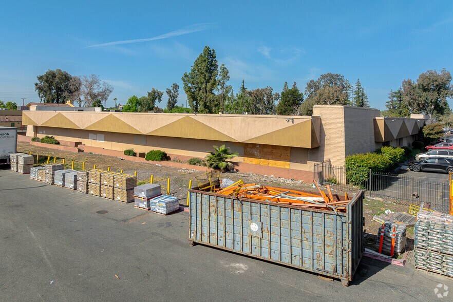 4433 Florin Rd, Sacramento, CA for sale - Building Photo - Image 3 of 8