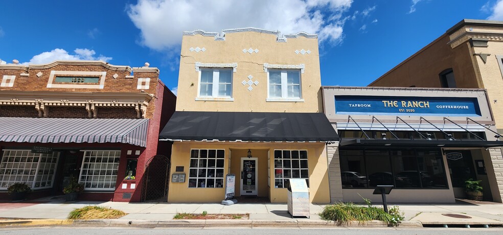 245 Park Ave, Lake Wales, FL for lease - Building Photo - Image 1 of 10