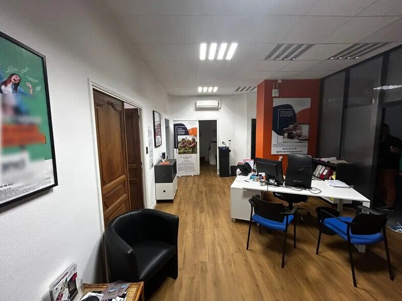 180 Rue De Rome, Marseille for sale - Interior Photo - Image 2 of 5