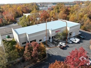 12 Commerce Pky, Fredericksburg, VA for lease Interior Photo- Image 1 of 14